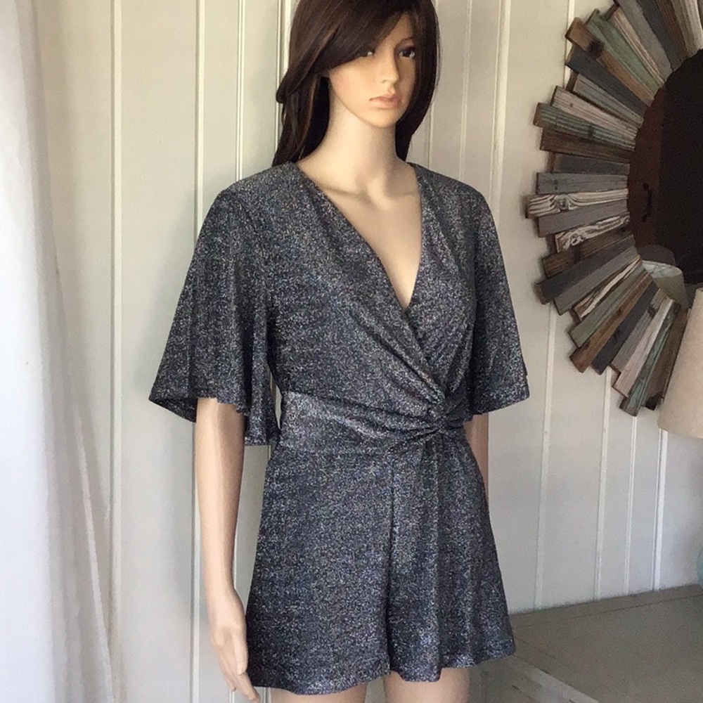 NWT  BEAUTIFUL BLACK/SILVER SHIMMER ROMPER - Picture 6 of 8